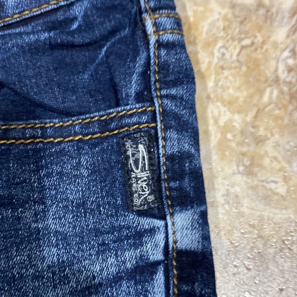 Boys size 5 silver jeans. Snap and zip close. (35/5) - Picture 6 of 16